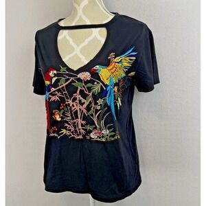Y2K Embroidered Parrot V Neck Tee Womens Small V Neck Guess‎ Sequin Colorful